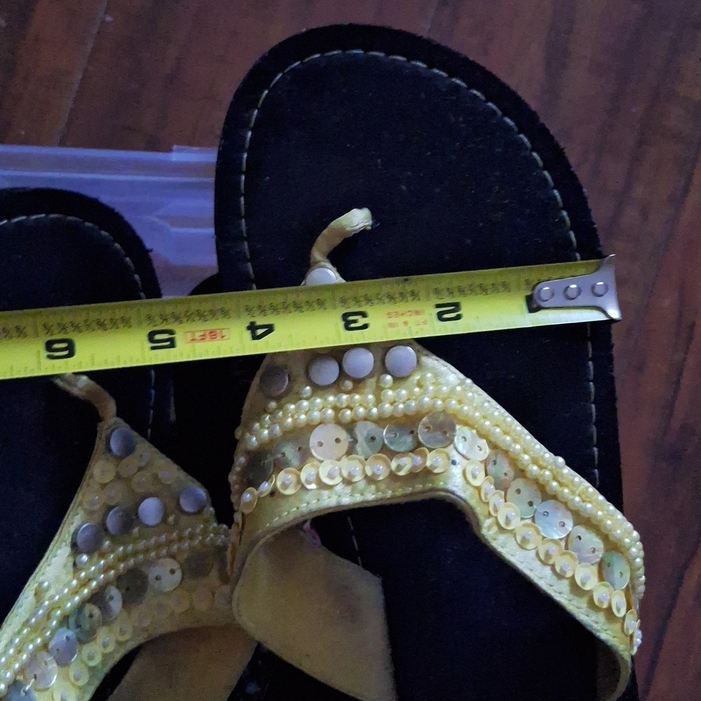 Cato Thong Sandals - Picture 15 of 16